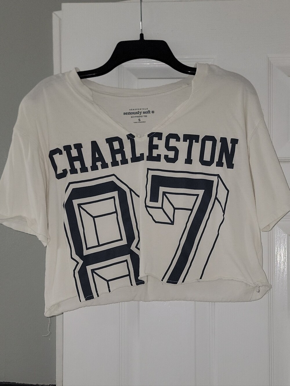 Aeropostale White Charleston 87 Cropped Graphic Tee